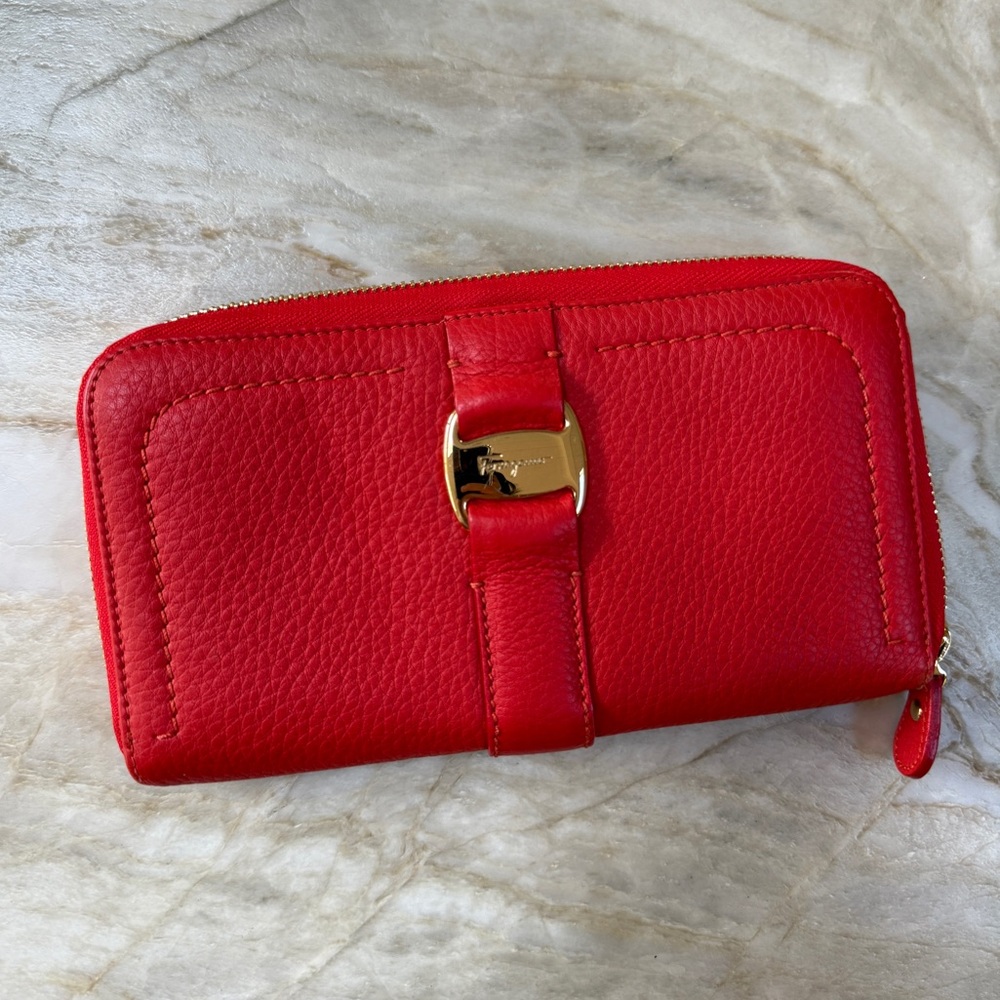 Ferragamo Red Leather Zip Women's Wallet